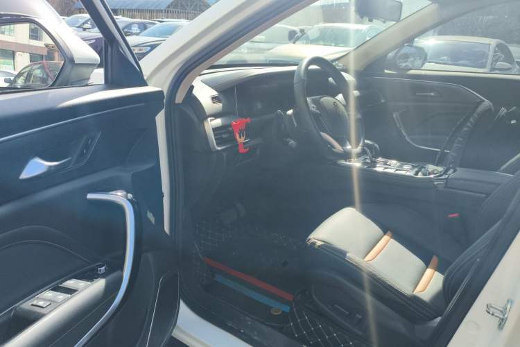 Used Bestune T77 2020 PRO 280 TID Automatic Luxury Model Driver Seat