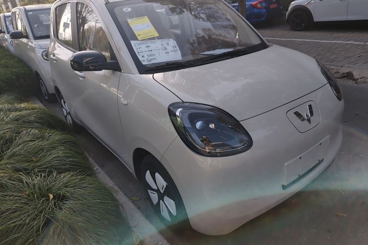 Used Wuling Hongguang MINIEV 2025 Four-Door Version Advanced Edition
