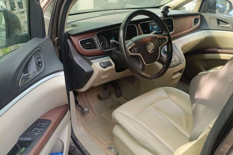Used Buick GL8 2017 25S Luxury Version China V Standard Driver Seat