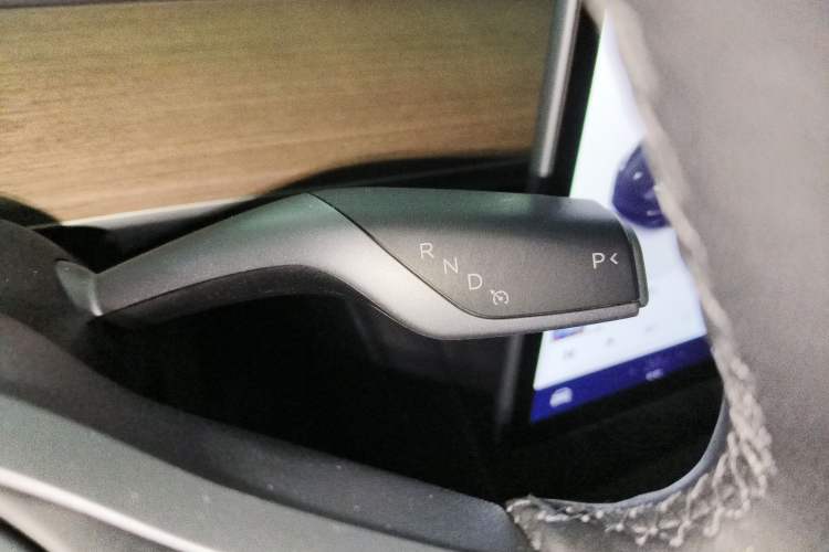 Used Tesla Model Y 2022 Long-Range All-Wheel-Drive Version
