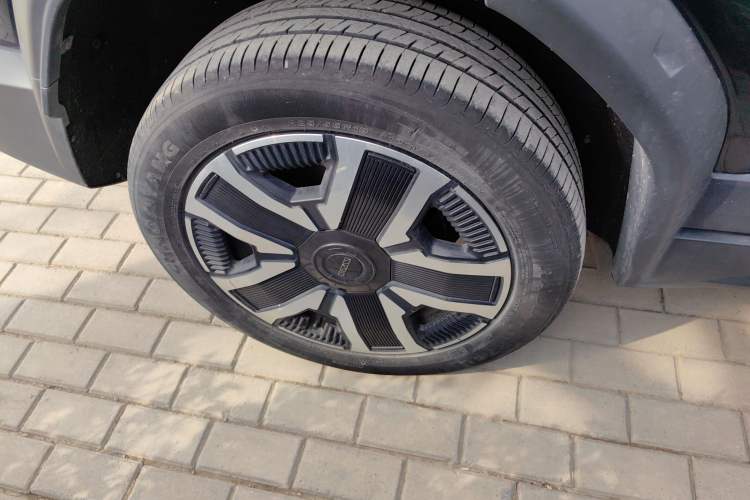 Used iCAR 03 2024 501km Four-wheel Drive Long-Range Advanced Version Exterior 5