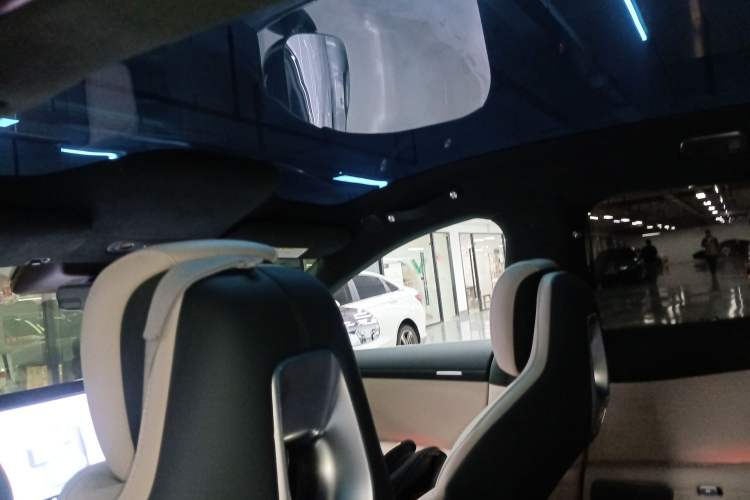 Used Xiaomi Auto YU7 2025 Ultra-Long Range High-Performance All-Wheel-Drive Max Edition Headliner