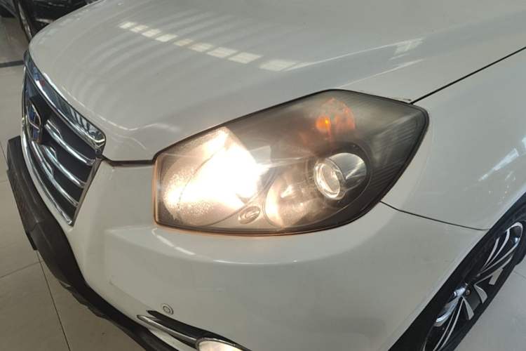 Used Geely Auto GX7 2015 Sports Edition 2.0L Automatic Luxury Upgrade Version China V Standard