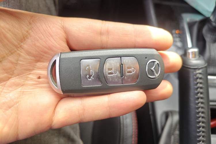 Used Mazda Atenza 2015 2.0L Blue Sky Luxury Edition Vehicle Key