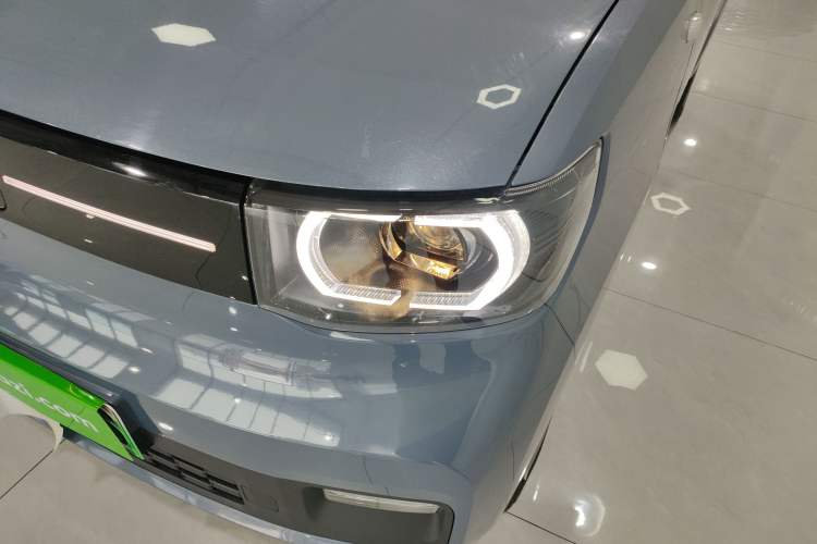 Used Wuling Hongguang MINIEV 2022 Macaron Premium Model – Lithium Iron Phosphate Left Front Headlight