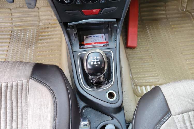 Used Dongfeng Aeolus S30 2012 1.6L Manual Zunya Model CNG