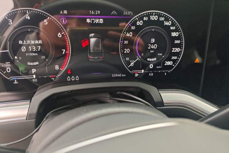 Used Volkswagen Touareg 2022 2.0 TSI RuiShang Edition Odometer Close Up