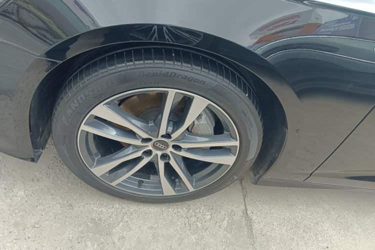 Used Audi A6L 2022 40 TFSI Luxury Dynamic Model Left Front Wheel Hub