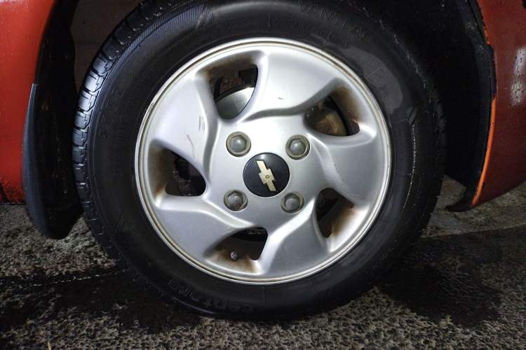 Used Baojun Lechi 2012 1.0L Manual P-TEC Superior Model Right Front Wheel Hub