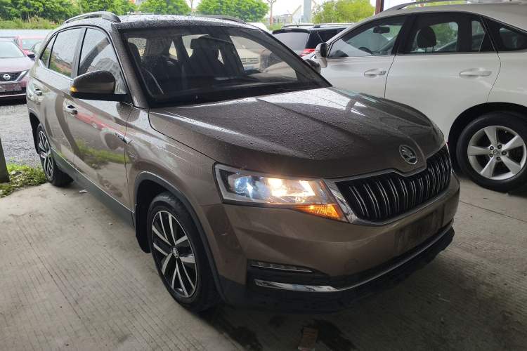 Used Skoda Kamiq 2018 1.5L Automatic Comfort Edition China VI Standard Front Right 45 Deg