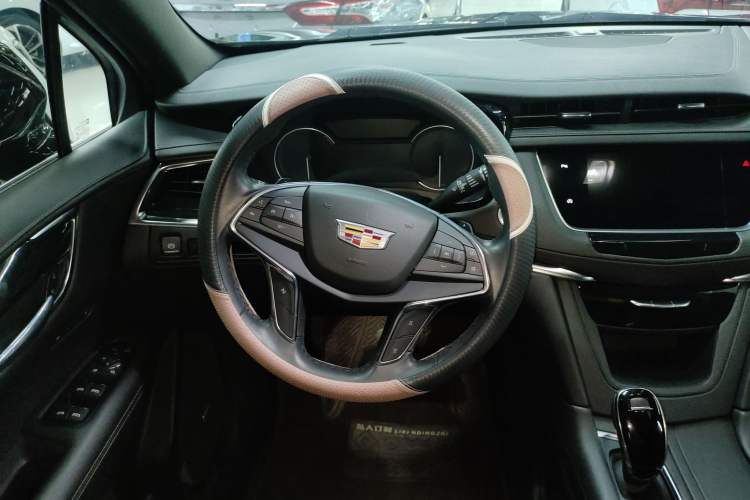 Used Cadillac XT5 2021 2.0T Two-Wheel Drive Luxury Version
