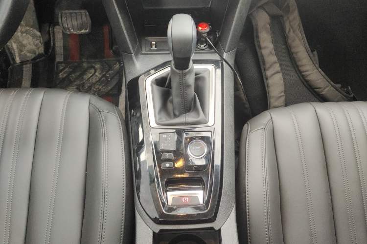 Used Peugeot 408 2024 360THP "Da Da" Edition – Romani Version Gear Lever