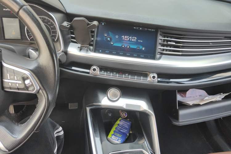 Used Haval H6 2017 Blue Label 2.0T Automatic Two-Wheel Drive Smart Edition
