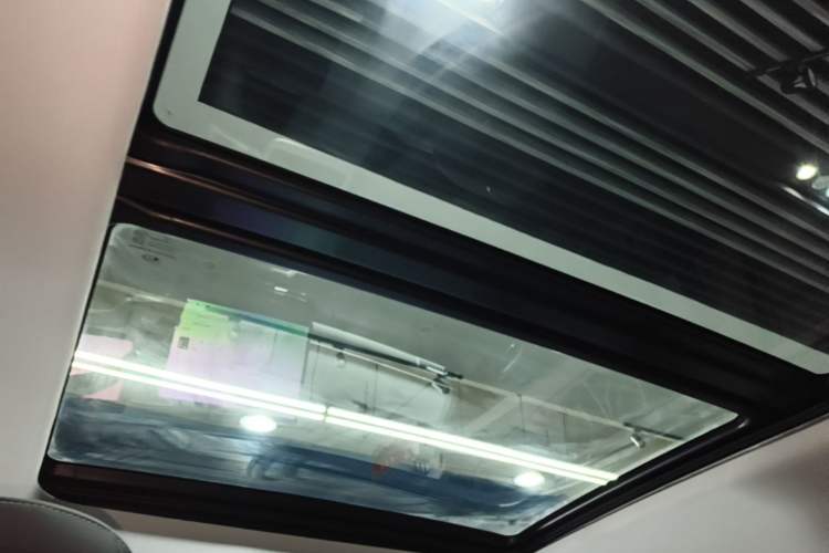 Used AION Y 2023 Plus 510 Smart Edition Headliner
