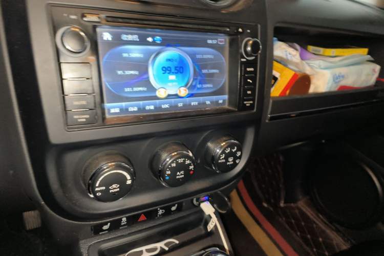 Used Jeep Compass 2012 2.4L Four-Wheel Drive Urban Edition
