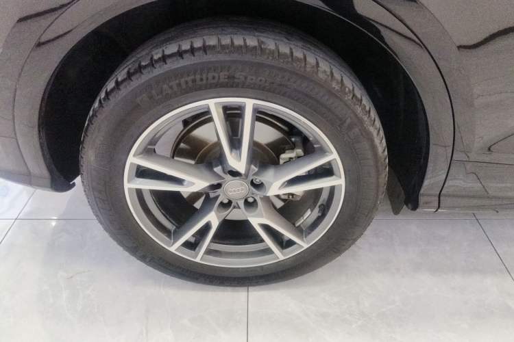 Used Audi Q5L 2020 Updated 40 TFSI Prestige Fashion Edition
