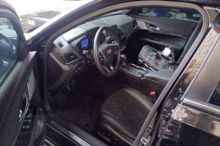 Used Cadillac CT4 2023 25T Luxury Model
