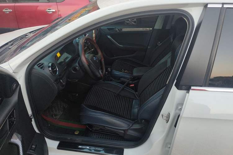 Used Volkswagen Jetta 2019 Dream Edition 1.5L Manual Fashion Version