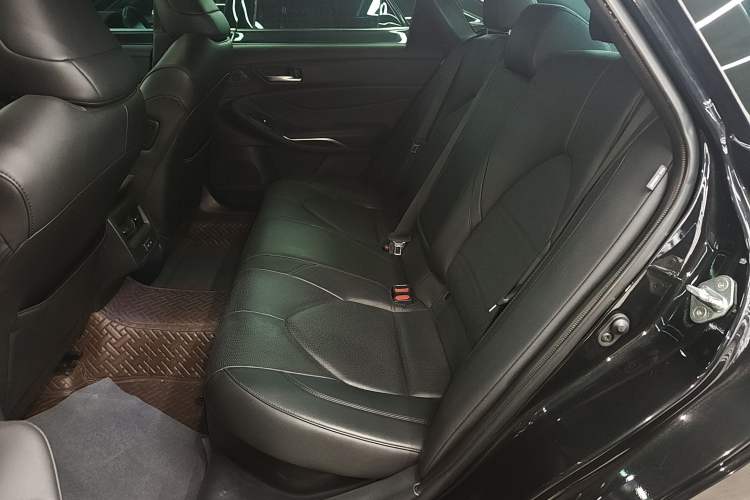 Used Toyota Avalon 2023 Dual-Engine 2.5L Luxury Edition