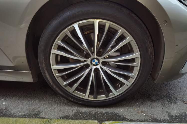 Used BMW 3 Series 2020 325Li First Edition Right Front Wheel Hub