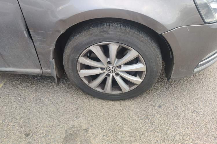 Used Volkswagen Magotan 2015 1.8TSI Advanced Model Right Front Wheel Hub