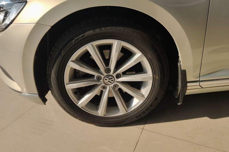 Used Volkswagen Magotan 2019 330TSI DSG Leading Edition China V Standard