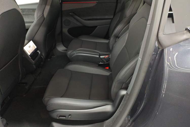 Used Tesla Model Y L 2025 Model Long-Range All-Wheel-Drive Version