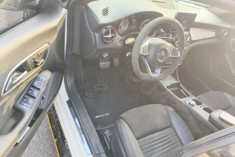 Used Mercedes-Benz CLA 2015 CLA 220 4MATIC
