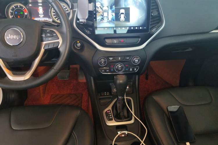 Used Jeep Cherokee 2016 2.0L Superior Edition