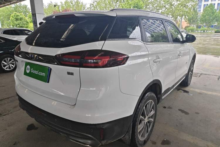 Used Geely Auto Emgrand X7 Sport 2020 1.8TD DCT Two-Wheel Drive Smart Connect 4G-Enabled Version

