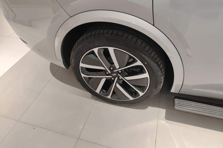 Used Li Auto L9 2022 Max model
