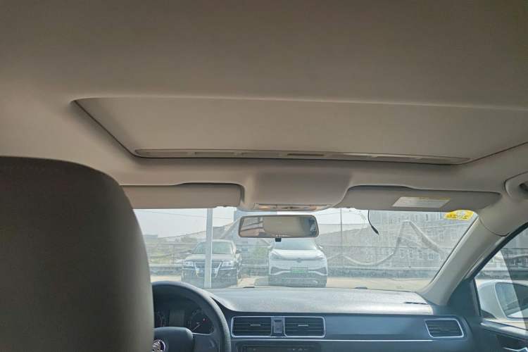 Used Skoda Rapid 2015 1.6L Automatic Smart Selection Model Headliner