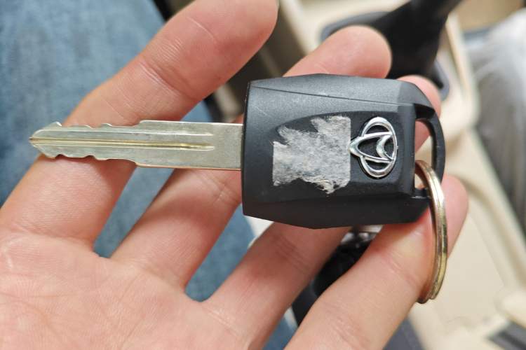 Used CHANGAN KUAYUE Xing V3 2023 1.3L Gasoline Standard Model 5-Seater Passenger Vehicle Vehicle Key