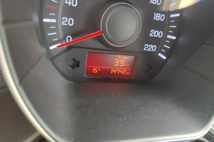 Used Kia K2 2015 Sedan 1.4L MT GLS