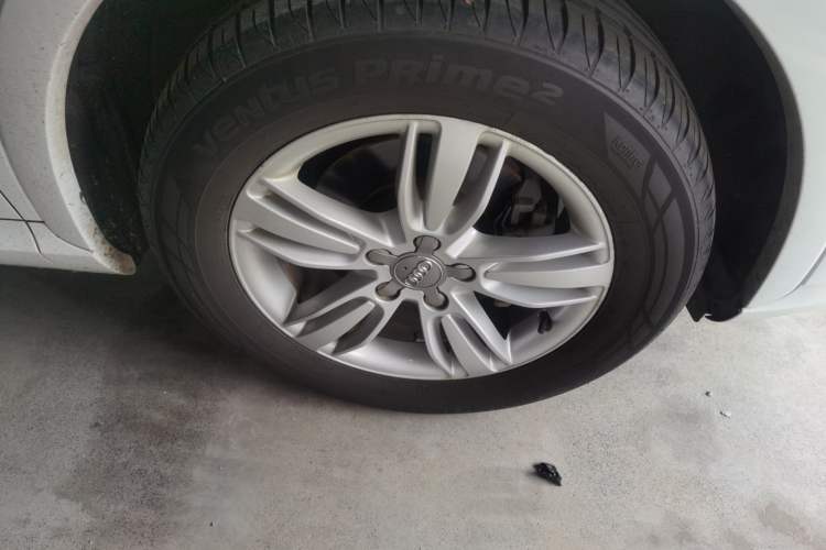 Used Audi Q3 2013 35 TFSI Comfort Model Right Front Wheel Hub