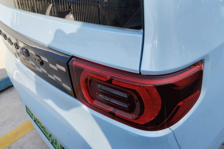 Used Wuling Hongguang MINIEV 2021 Macaron Premium Model – Lithium Iron Phosphate
