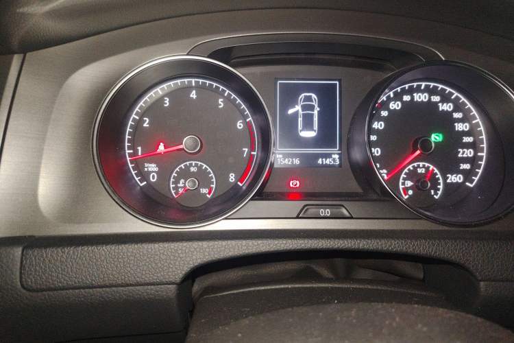 Used Volkswagen Golf 2016 230TSI Automatic Luxury Version Odometer Close Up