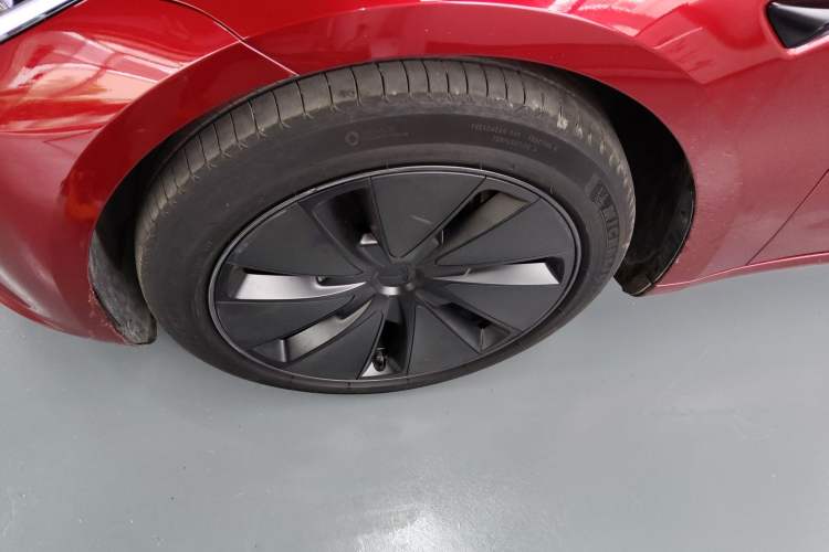 Used Tesla Model 3 2023 Long-Range All-Wheel-Drive Version Left Front Wheel Hub