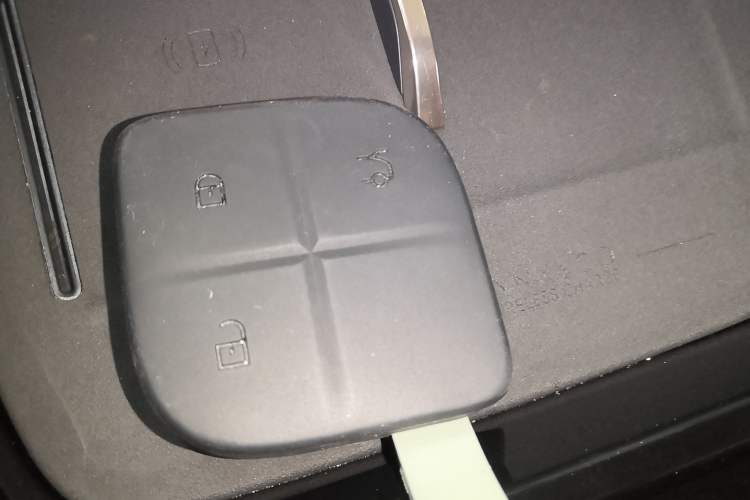 Used Lynk & Co 08 EM-P 2025 245km Ultra-Long Range Halo