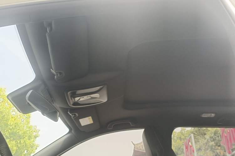 Used CHANGAN OSHAN X5 PLUS 2023 Revised 1.5T DCT Excellence Edition Headliner