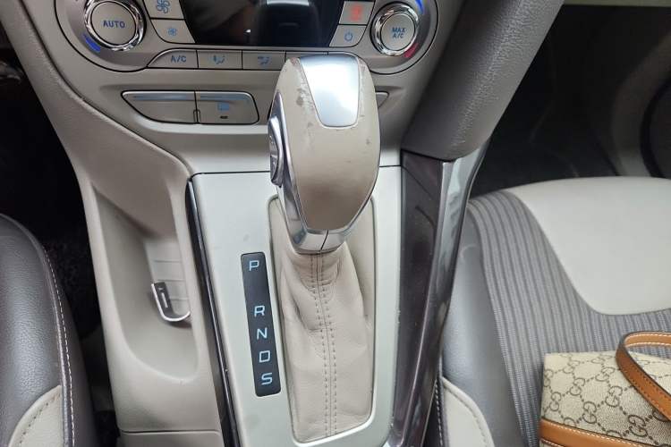 Used Ford Focus 2012 Hatchback 1.6L Automatic Fashion Edition