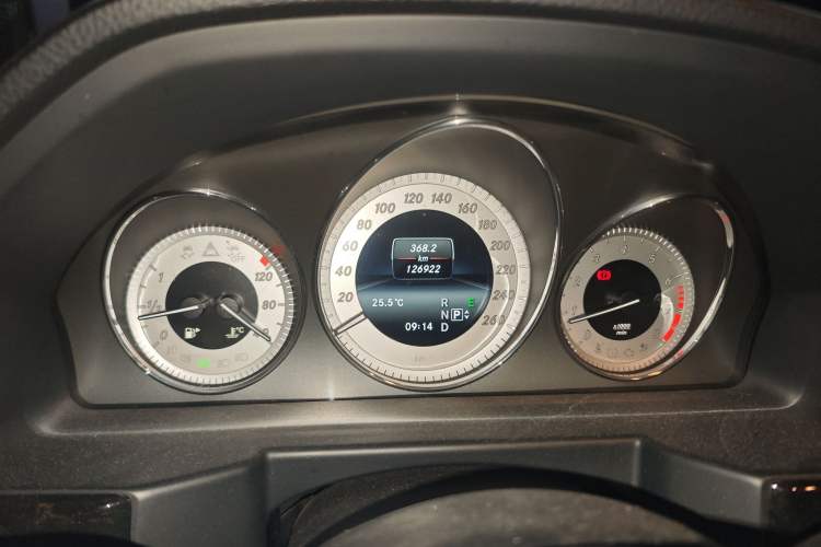 Used Mercedes-Benz GLK-Class 2013 Facelift GLK 300 4MATIC Luxury Edition Instrument Cluster