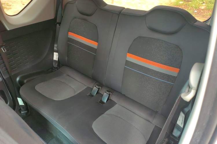 Used Wuling Hongguang MINIEV 2020 Enjoyment Model Lithium Iron Phosphate Left Rear Seat