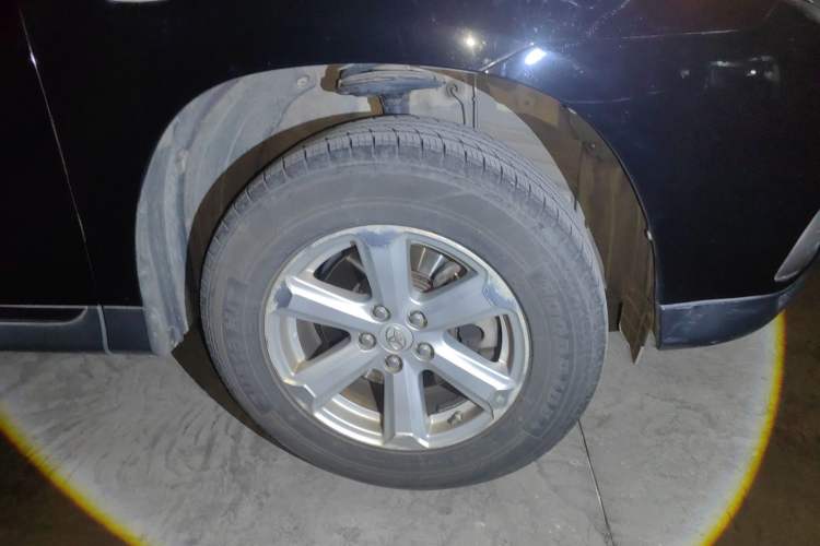 Used Toyota Highlander 2012 2.7L 2WD 5-Seater Elite Edition Right Front Wheel Hub