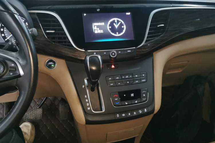 Used Buick GL8 2017 ES 28T Premium Version China V Standard
