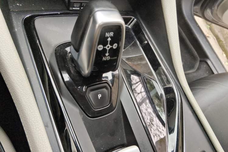 Used Lynk & Co 02 2018 1.5T DCT Two-Wheel Drive Zhaopu Version China V Standard
