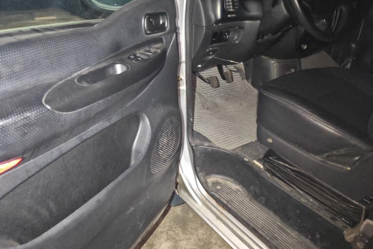 Used JAC Group Refine 2008 2.0L Shuttle Gasoline Basic Version with Single Air Conditioner Driver Seat