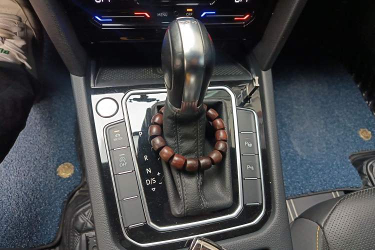 Used Volkswagen FAW-Volkswagen CC 2021 380TSI Striking Edition Gear Lever