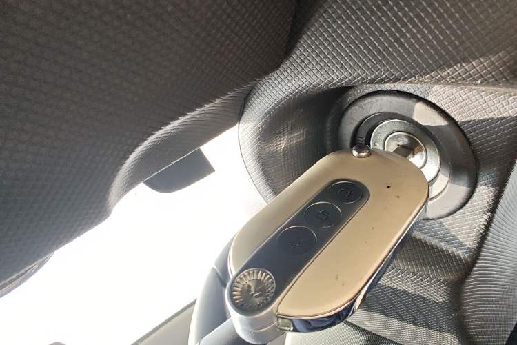 Used Wuling Hongguang MINIEV 2022 Zizai Version Lithium Iron Phosphate Interior 1