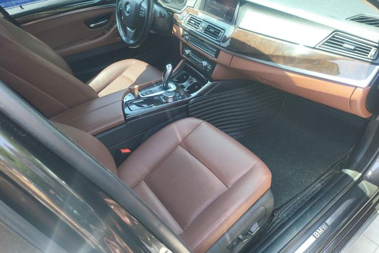 Used BMW 5 Series 2014 528Li Leading Model Right Front Seat